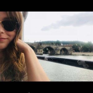 Meet your Posher, Rachel